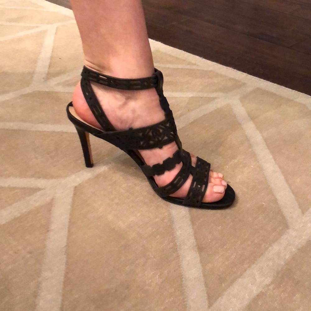 NEW! Size 8.5 Via Spiga